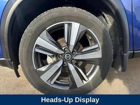 Used 2021 Nissan Rogue Platinum image 11