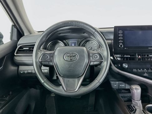 Used 2024 Toyota Camry SE image 18