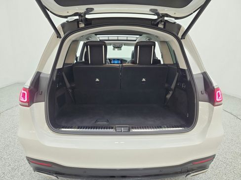 Used 2023 Mercedes-Benz GLS 580 4MATIC image 19