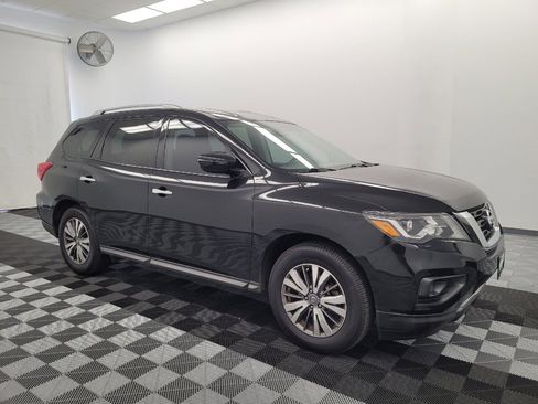 Used 2019 Nissan Pathfinder S image 11
