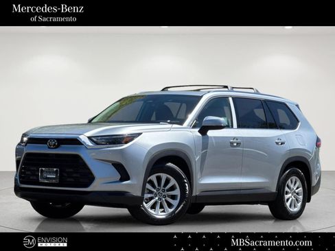 Used 2025 Toyota Grand Highlander AWD image 1