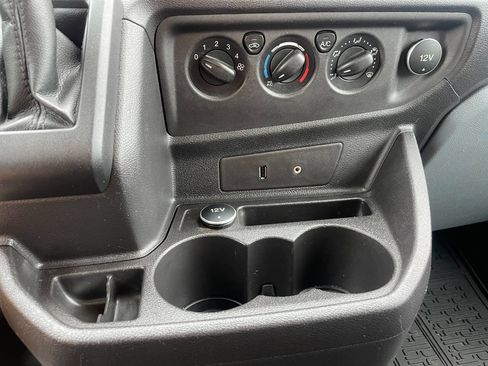 Used 2016 Ford Transit 150 XLT image 40