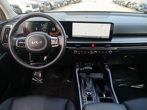 Used 2024 Kia Sorento S w/ Panoramic Sunroof Package AWD/4WD image 8