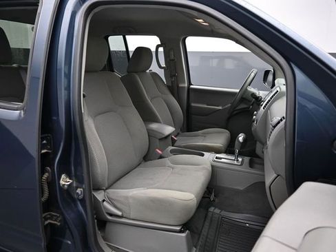 Used 2018 Nissan Frontier SV image 26