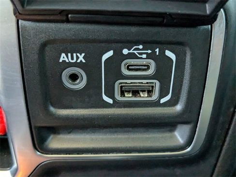 Used 2025 Jeep Gladiator Rubicon image 20