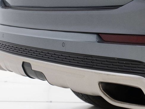 Used 2016 Volvo XC90 T6 Inscription w/ Vision Package image 12