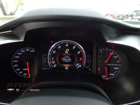 Used 2014 Chevrolet Corvette Stingray Coupe image 18