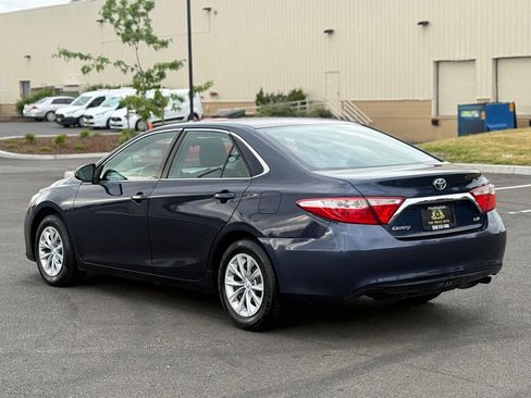 Used 2015 Toyota Camry LE FWD image 3