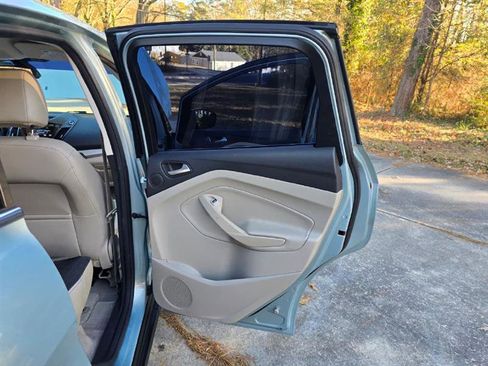 Used 2013 Ford C-MAX SEL image 18