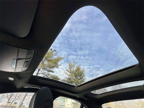 Used 2018 Mercedes-Benz C 300 4MATIC Sedan image 37