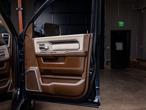 Used 2020 RAM 3500 Laramie image 35