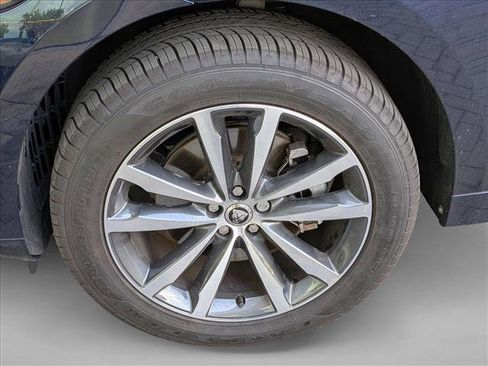 Certified 2024 Jaguar F-PACE R-Dynamic S image 21