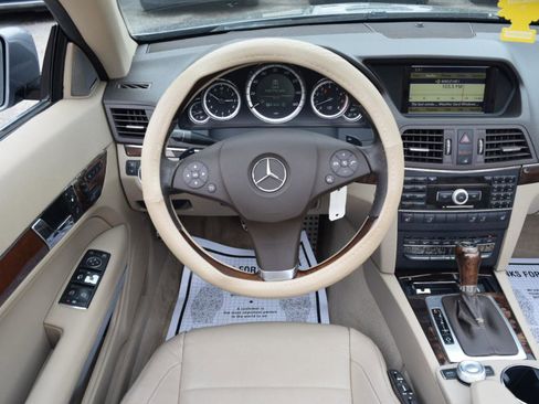 Used 2011 Mercedes-Benz E 350 Cabriolet image 16