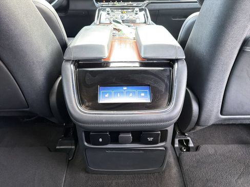 Used 2024 Lincoln Navigator Reserve AWD/4WD image 20