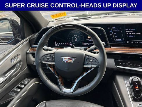 Used 2024 Cadillac Escalade ESV Premium Luxury w/ Performance Package AWD/4WD image 15
