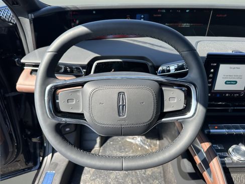 New 2026 Lincoln Nautilus Reserve image 12