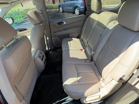 Used 2018 Nissan Pathfinder Platinum FWD image 24