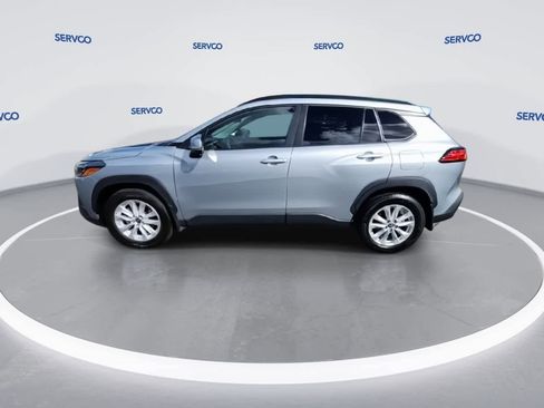 Used 2024 Toyota Corolla Cross LE image 6