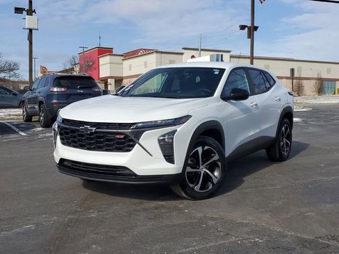 Used 2024 Chevrolet Trax RS w/ Driver Confidence Package image 24