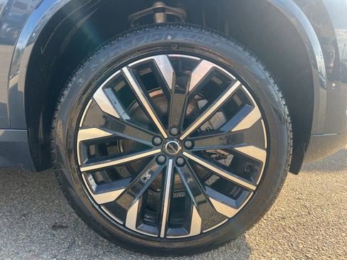 New 2026 Volvo XC90 B6 Plus w/ Protection Package Premier AWD/4WD image 8