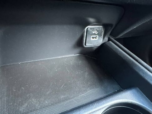 Certified 2024 Honda HR-V LX image 28