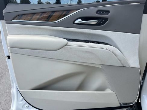 Certified 2023 Cadillac Escalade Sport Platinum w/ LPO, ONYX Package AWD/4WD image 33