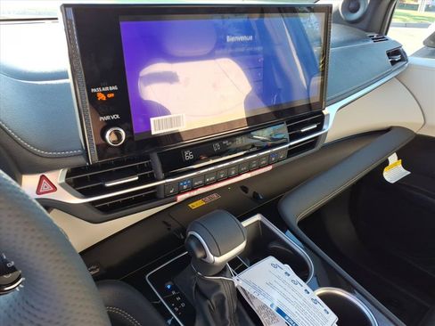 New 2026 Toyota Sienna Platinum AWD/4WD image 13