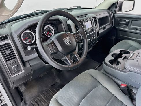 Used 2017 RAM 1500 Express AWD/4WD image 9