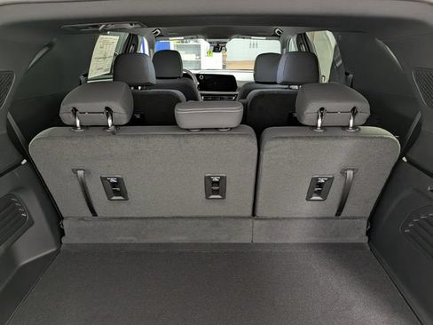 New 2026 Chevrolet Traverse LT AWD/4WD image 15