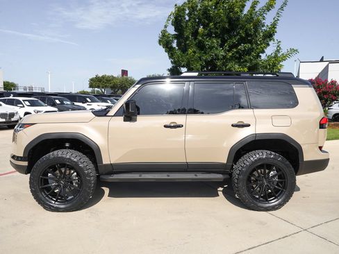 Used 2025 Lexus GX 550 AWD/4WD image 6