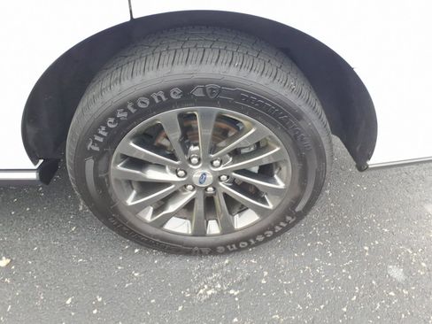 Used 2020 Ford Expedition Limited image 8