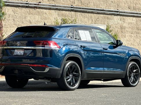 Used 2023 Volkswagen Atlas Cross Sport SE FWD image 3