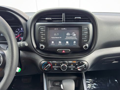 Used 2021 Kia Soul LX FWD image 21