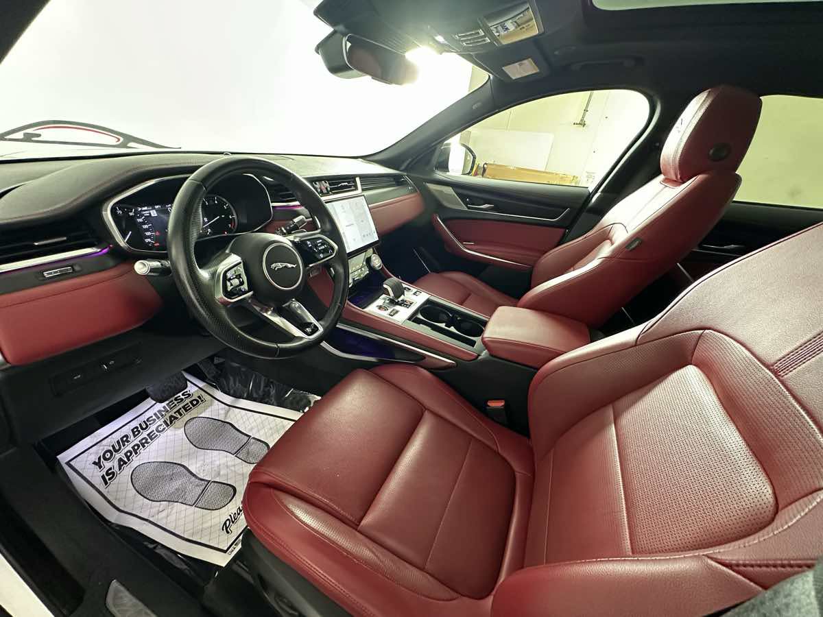 Used 2023 Jaguar F-PACE R-Dynamic S AWD/4WD image 22