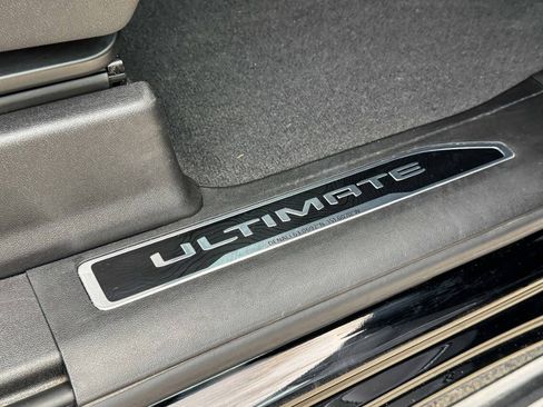 Used 2025 GMC Sierra 3500 Denali Ultimate AWD/4WD image 18
