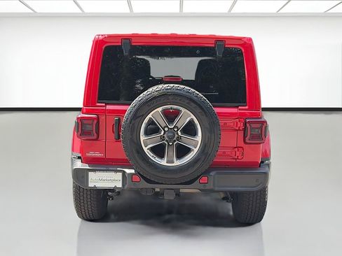 Used 2022 Jeep Wrangler Unlimited Sahara w/ LED Lighting Group AWD/4WD image 6