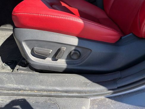 Used 2018 Toyota Camry XSE FWD image 11