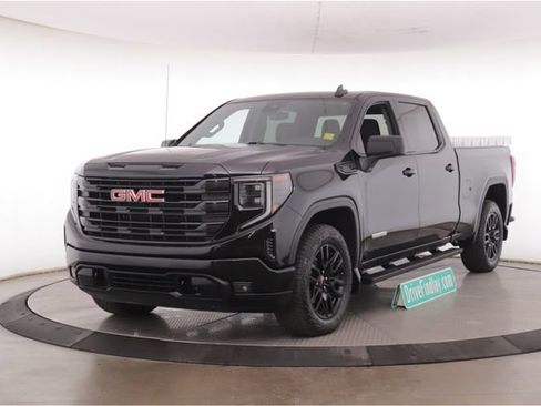 Used 2024 GMC Sierra 1500 Elevation w/ X31 Off-Road Package AWD/4WD image 10