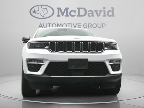 Used 2022 Jeep Grand Cherokee Limited w/ Trailer Tow Prep Group (B) AWD/4WD image 29