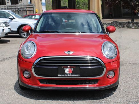 Used 2018 MINI Cooper 2-Door Hardtop w/ Signature Line Package FWD image 3