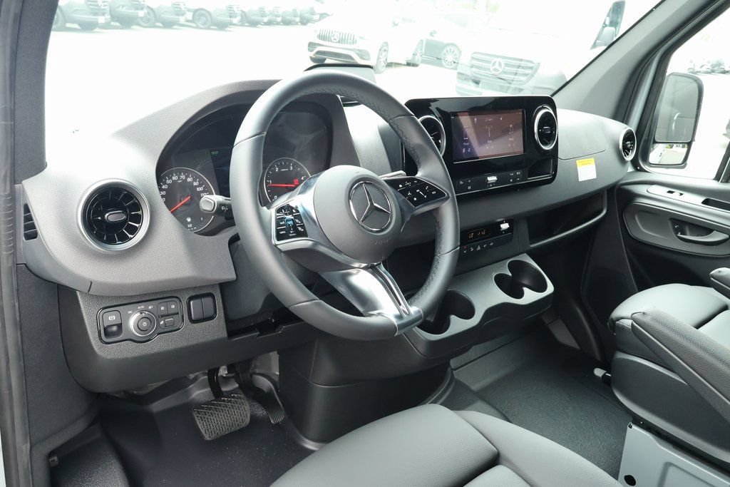 New 2026 Mercedes-Benz Sprinter 2500 image 3