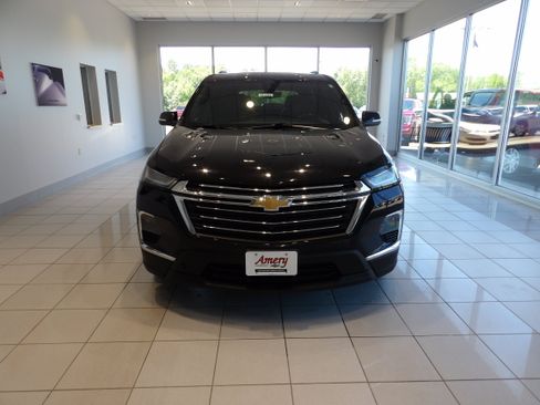 Used 2022 Chevrolet Traverse LT AWD/4WD image 2