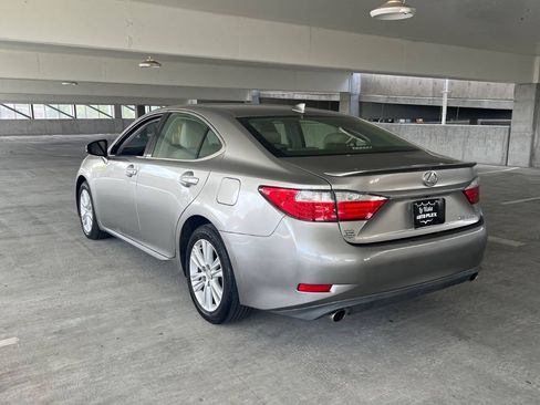 Used 2015 Lexus ES 350 w/ Premium Package FWD image 21