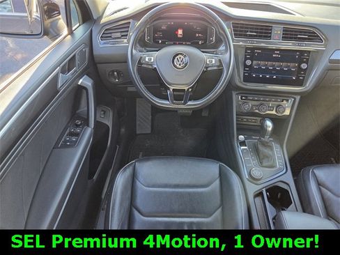 Used 2019 Volkswagen Tiguan SEL Premium w/ 3rd Row Seat Package image 12