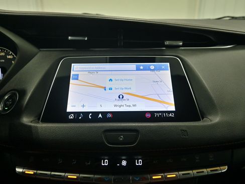 Used 2019 Cadillac XT4 Sport AWD/4WD image 14