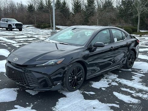 New 2026 Toyota Camry SE image 3