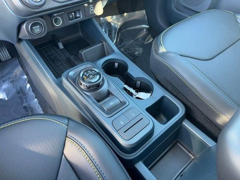 New 2025 Ford Maverick Lobo image 38