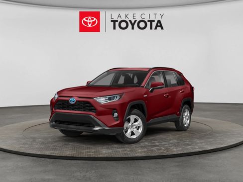 Used 2020 Toyota RAV4 XLE AWD/4WD image 1