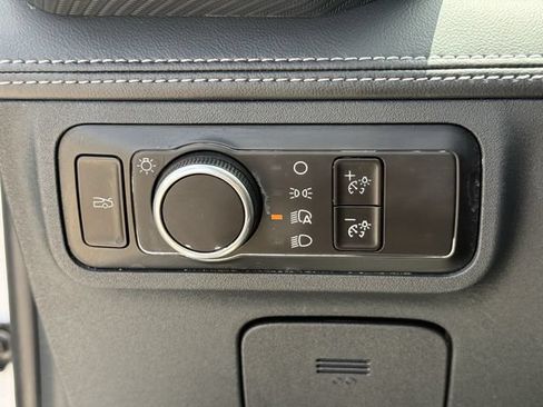 Used 2025 Ford Mustang Premium RWD image 25