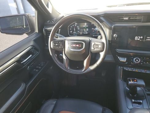 Used 2024 GMC Sierra 1500 AT4 w/ Technology Package AWD/4WD image 13
